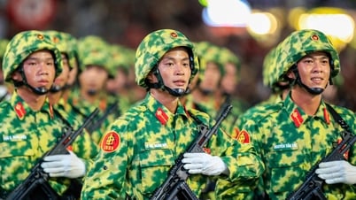La belleza de los soldados en el desfile y desfile de entrenamiento.