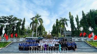 Khánh thành công trình “Đường cờ Tổ quốc” tại Nghĩa trang liệt sĩ Hòn Dung