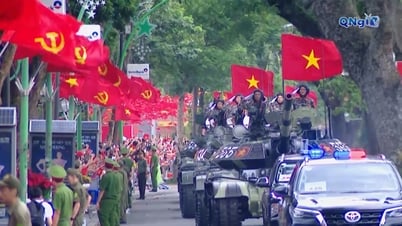 Les chars T-90 participent à la deuxième répétition du défilé