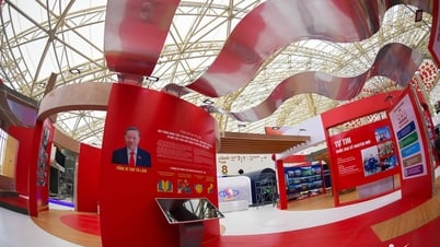 Triển lãm thành tựu Đất nước: 'Trường học sống động' về lòng yêu nước