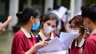 大学は基準スコアを知った後、追加基準を発表することについて発言した