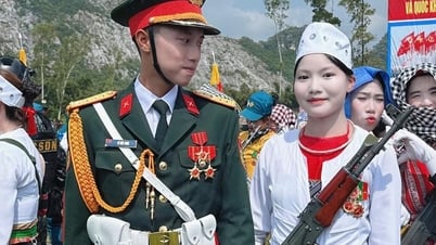 La historia de amor entre un 'oficial del ejército' y una 'milicia' en A80 causa revuelo en internet