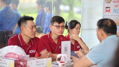 Une université de Ho Chi Minh-Ville a annoncé une série de politiques préférentielles pour les nouveaux étudiants.