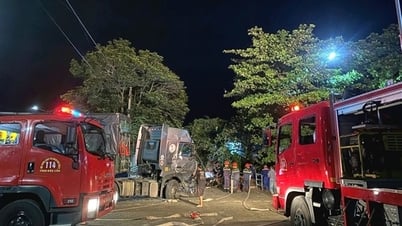 Cảnh sát và người dân giải cứu 3 nạn nhận mắc kẹt trong cabin xe tải bị tai nạn trên QL1A