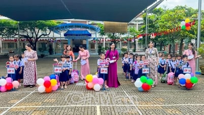 សិស្សជាង 77,700 នាក់នៅថ្នាក់ទី 1, 9 និង 12 នៅ Ca Mau ត្រលប់មកសាលារៀនវិញដោយអន្ទះសារ