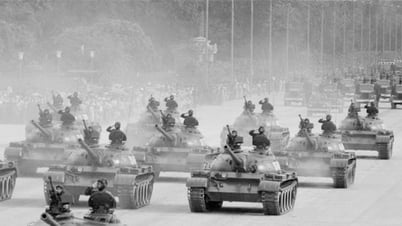 Momente der Parade zur Feier der Staatsgründung am 2. September 1975