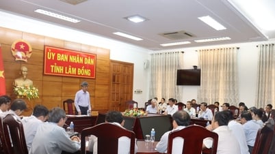 Vice Chairman of the Provincial People's Committee Nguyen Minh worked with Construction Investment Project Management Board No. 2