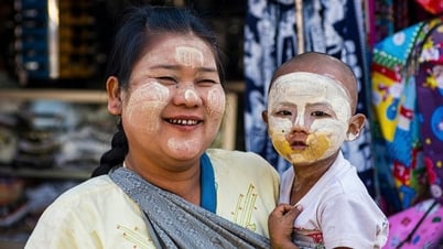 Le style de maquillage spécial des femmes birmanes remporte le premier prix du concours « ASEAN Beauty - Vietnam's Imprint »