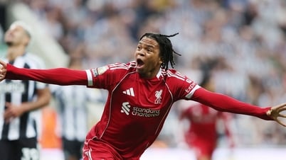 Liverpool gewinnt spannendes Spiel gegen Newcastle dank 16-jährigem Spieler