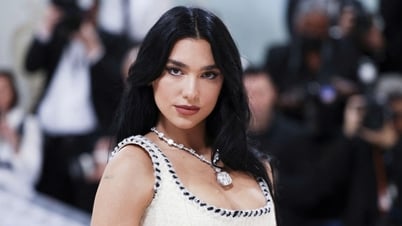 世界のトップポップスター、デュア・リパはかつて伝説の100カラットのダイヤモンドを身に着けていた。