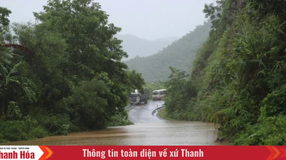 National Highway 15 through Hoi Xuan is flooded, traffic on the Muong Lat - Quan Hoa route downstream is temporarily suspended.