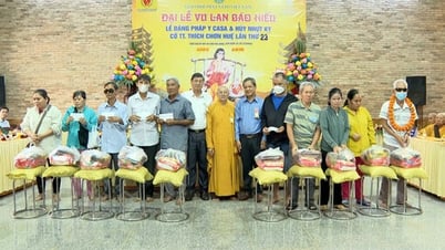 La piété filiale illumine la saison de Vu Lan à la pagode Thien Lam - Go Ken