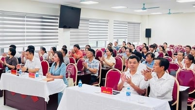 មជ្ឈមណ្ឌលនយោបាយក្នុងតំបន់ Gia Lam បើកវគ្គបណ្តុះបណ្តាលទ្រឹស្តីនយោបាយដំបូង