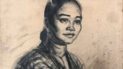 Exposición de retratos de la generala Nguyen Thi Dinh
