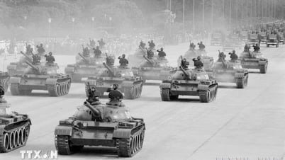 ภาพประทับใจในขบวนแห่ฉลองวันสถาปนาประเทศ ๒ กันยายน ๒๕๑๘