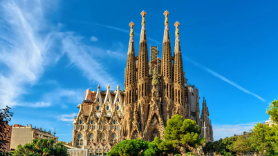 Sagrada Familia Basilica Tour: និមិត្តសញ្ញាសិល្បៈព័រទុយហ្គាល់