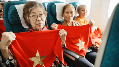 'Patriotic bloc' goes to the capital to attend the ceremony on super special flights