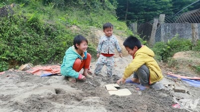 Những đứa trẻ vừa kịp lớn lên cùng thương nhớ
