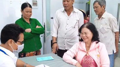การตรวจสุขภาพและยาฟรีสำหรับผู้ที่มีสถานการณ์ยากลำบาก
