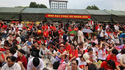 Thêm nhà bạt, điểm phát nước, bánh miễn phí cho người dân xem sơ duyệt diễu binh, diễu hành