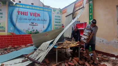 Sejumlah sekolah di Ha Tinh hancur setelah badai No. 5, menyebabkan kerusakan sebesar 121 miliar VND.