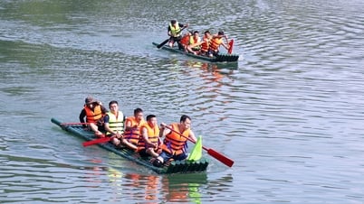 Nét đẹp hội đua thuyền mảng ở Dương Hưu