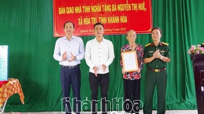 Bộ Chỉ huy Quân sự tỉnh Khánh Hòa tặng nhà tình nghĩa cho gia đình thân nhân liệt sĩ