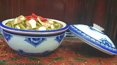 Loại rau muống quý trời ban chỉ trời mưa mới có và cách chế biến ngon đặc sản của người Hà Nội