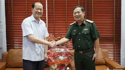 Thượng tướng Lê Huy Vịnh thăm, tri ân các đồng chí nguyên lãnh đạo Bộ Quốc phòng