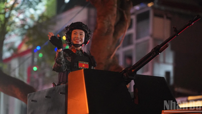 “Overcoming the sun, overcoming the rain” with soldiers on the eve of National Day September 2