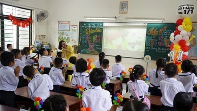 Rộn ràng ngày đầu đến trường của học sinh lớp 1