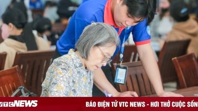 62-летняя женщина становится первокурсницей колледжа по особой причине