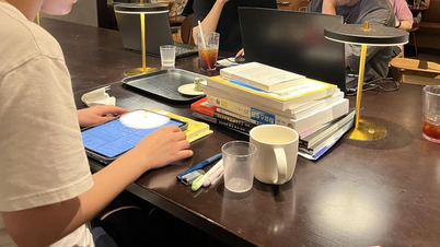 South Korea: Coffee shops turned into classrooms
