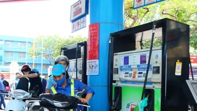 Цена на бензин сегодня, 27 августа: мировая цена на нефть упала более чем на 2%
