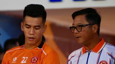 L'entraîneur de HAGL voulait seulement un match nul mais n'a pas pu l'obtenir, l'entraîneur Le Huynh Duc a dit quelque chose de choquant à propos de Tien Linh