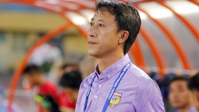 Cuerpo técnico interino de la selección nacional de Vietnam: El entrenador Kim tiene absoluta confianza, aparece un carácter especial...