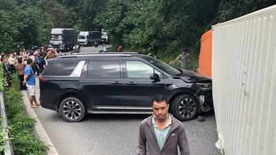 Container-LKW-Unfall blockiert Bao Loc-Pass