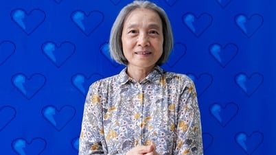 Une femme de Hô-Chi-Minh-Ville devient une nouvelle étudiante à l'âge de 62 ans