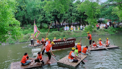 [Foto] Multi-Erlebnis für Touristen am Nationalfeiertag 2. September in Ninh Binh