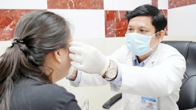 Mưa lớn kéo dài, TPHCM tăng mạnh người đi khám da: Bệnh nào nhiều nhất?