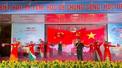 Phường Phú Lương tổ chức văn nghệ chào mừng ngày lễ lớn của đất nước