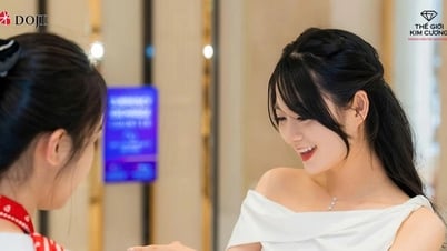 DOJI ترافق الحفل الموسيقي "Em xinh say hi"