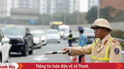 การจราจรเบี่ยงออกด้านนอกเพื่อซ้อมขบวนพาเหรดและเดินขบวน A80