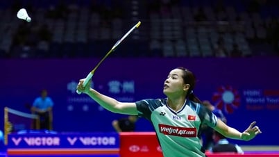 A tenista chinesa é muito forte e marca 15 pontos consecutivos para derrotar Nguyen Thuy Linh