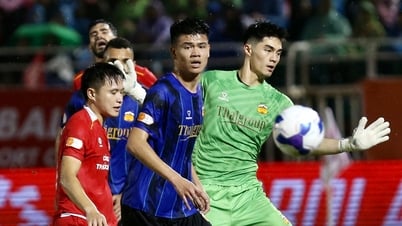 អ្នកចាំទី Trung Kien 'អស់វេទមន្ត', HAGL ធ្លាក់ទៅក្លឹបប៉ូលីសទីក្រុងហូជីមិញ ក្នុងសមរភូមិជើងទឹក
