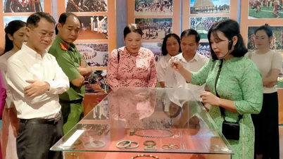 Opening of the Exhibition "Gia Lai - Cultural Colors" in Con Dao Special Zone
