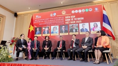 Spannende Reihe von Aktivitäten zur Feier des 80. Jahrestages des vietnamesischen Nationalfeiertags im Nordosten Thailands