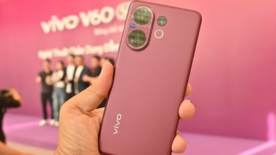 vivo V60 with integrated ZEISS 50 MP super telephoto camera launched in Vietnam market