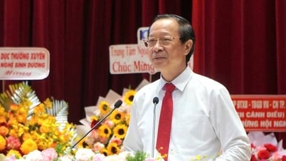 Strive to make English a compulsory subject from grade 1
