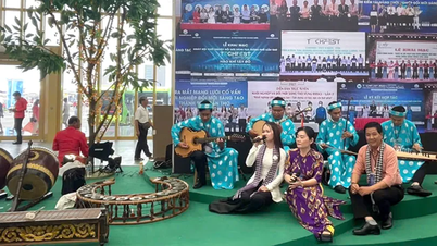 TP Cần Thơ quảng bá nét đẹp Đờn ca tài tử Nam Bộ và nhạc Ngũ âm tại Thủ đô Hà Nội